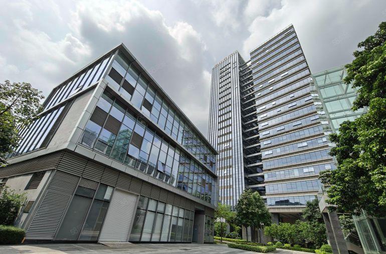 花园式办公环境，业主直租厂房，免租期可谈