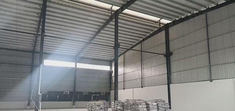 大朗镇高英村原房东厂房出租，钢构单一层。总面积2800平米