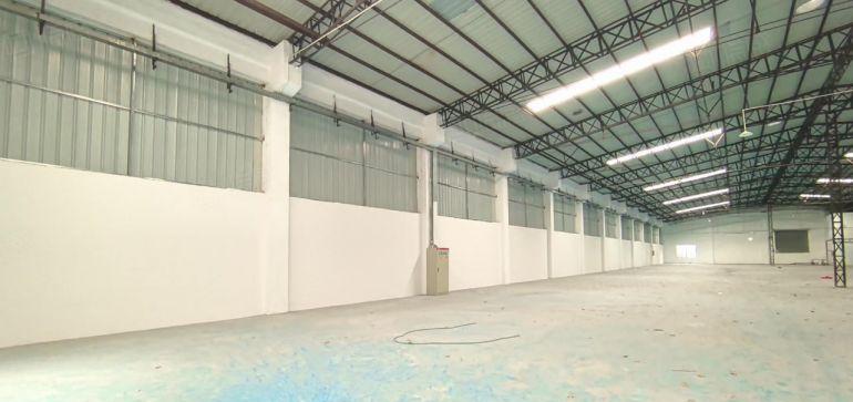 大朗单一层厂房仓库出租3000平米滴水8米适合做机械设备模具