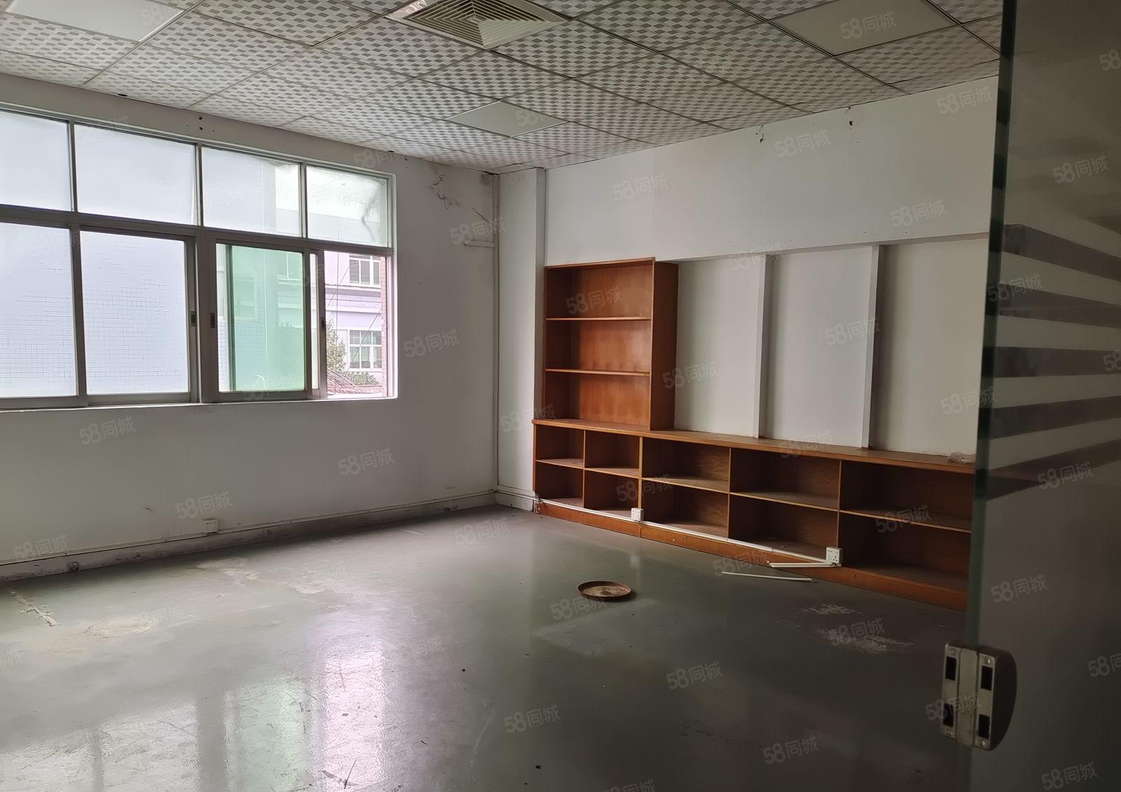 带装修 大朗镇象山工业城新出楼上600平米厂房出租