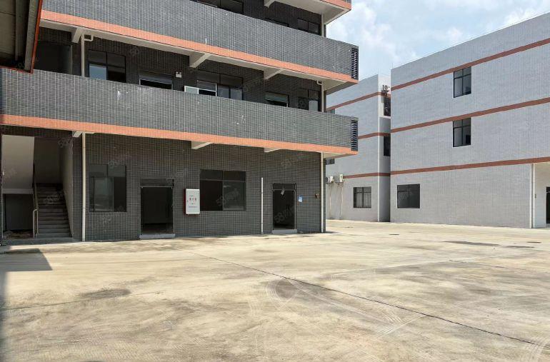 东部快速下大朗松山湖原房东重工业钢构带牛角现成航车厂房出租。