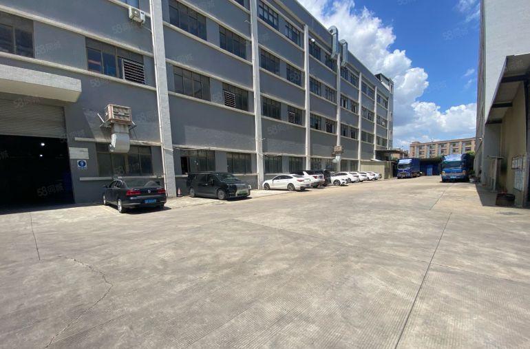 原房东楼上分租一整层2300平方，精装修，实际面积出租