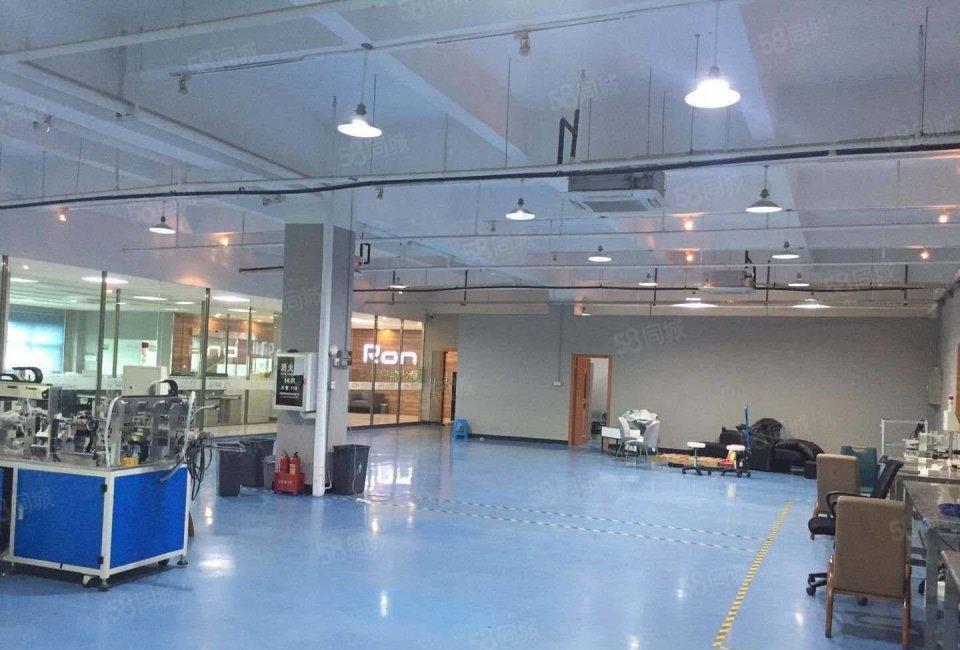 大朗镇刚空出楼上精装修厂房980平方水电齐可办环评货梯直达