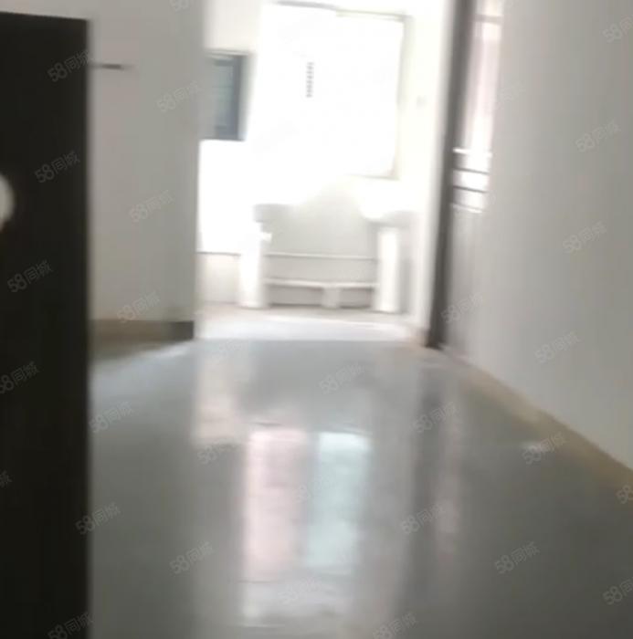 大朗长盛广场附近精装修460平方厂房仓库出租 空地超大