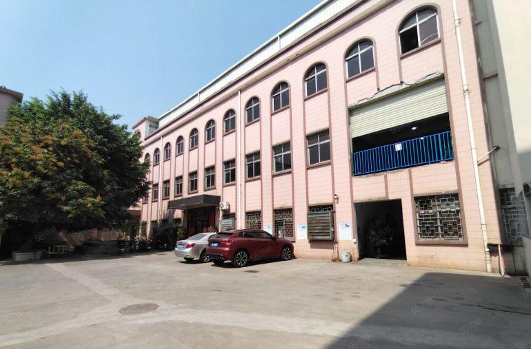 大朗镇原房东楼上整层1050方，10块，现成地坪漆办公室装修