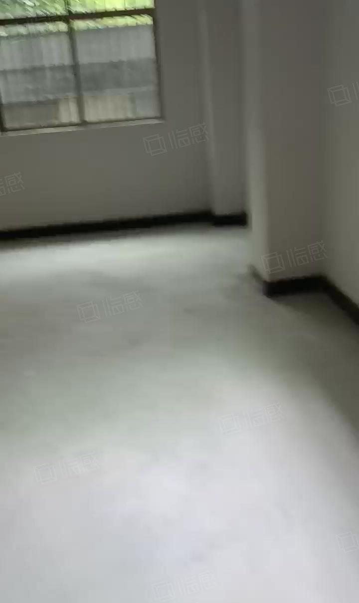 原房东个人厂房直租首层7米高