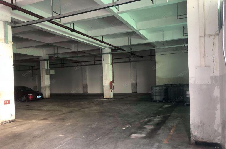 大朗洋乌工业区新出标准一楼1450平方，高度6米