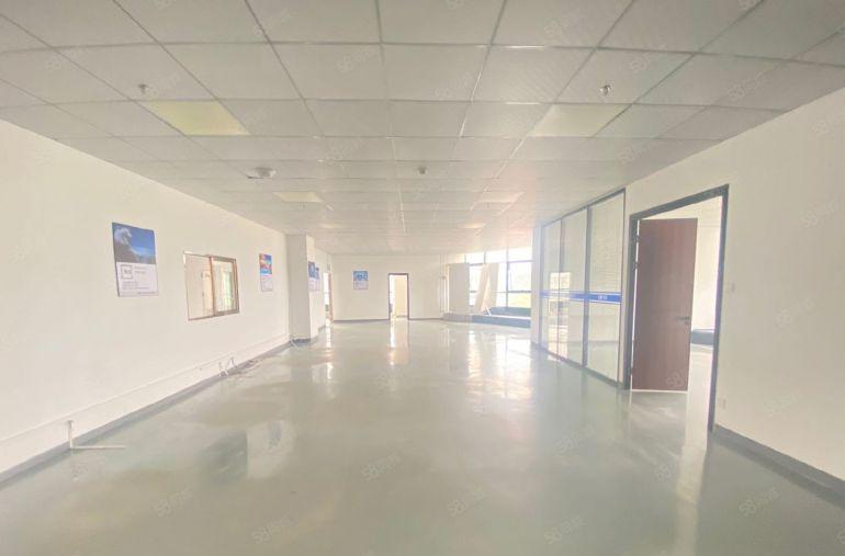 原房东直租楼上2300平方，带装修，价格实惠