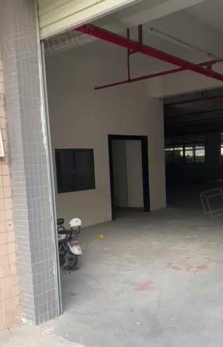 两层小独院厂房2600平方，精装办公室装修水电齐全，可办环评