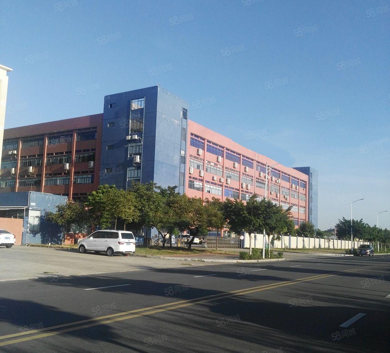 松山湖高新开发区九成新独院110000方工业厂房出租！