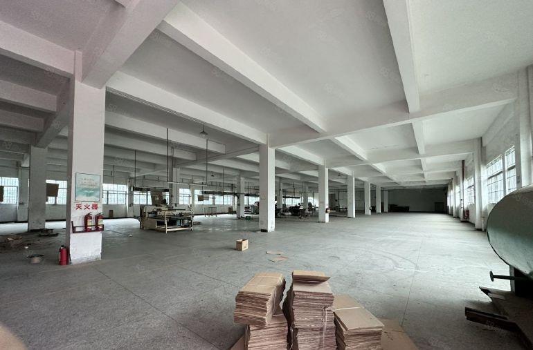 黄江镇靠近光明原房东独院厂房总面积11500平方出租