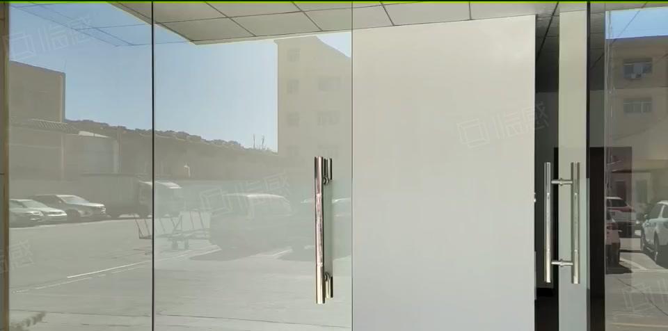 黄江长龙标准一楼750方出租高度6.5米，3吨航车现成办公室