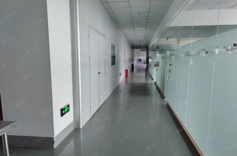 黄江临深新出楼上1100平方 现成装修办公室无尘车间
