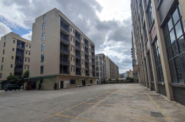 黄江原房东独院标准厂房出租有独立办公楼和人才公寓，可以做仓库