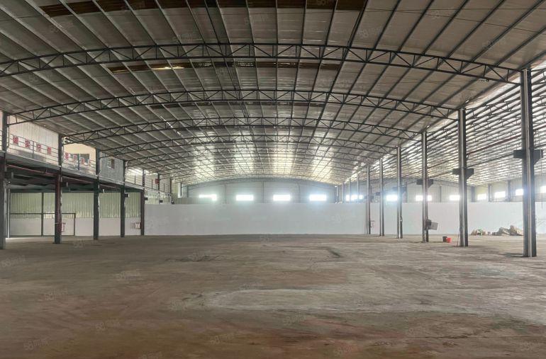 黄江靠深圳新出滴水9米带牛角钢结构5300平方厂房出租