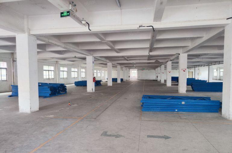 黄江新出独院厂房，1楼带牛角，超大空地。价格便宜，本地佬急租