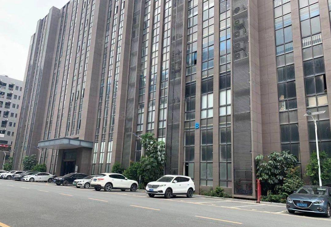 黄江临深圳公明滴水8米带牛角标准重工业一楼厂房出租