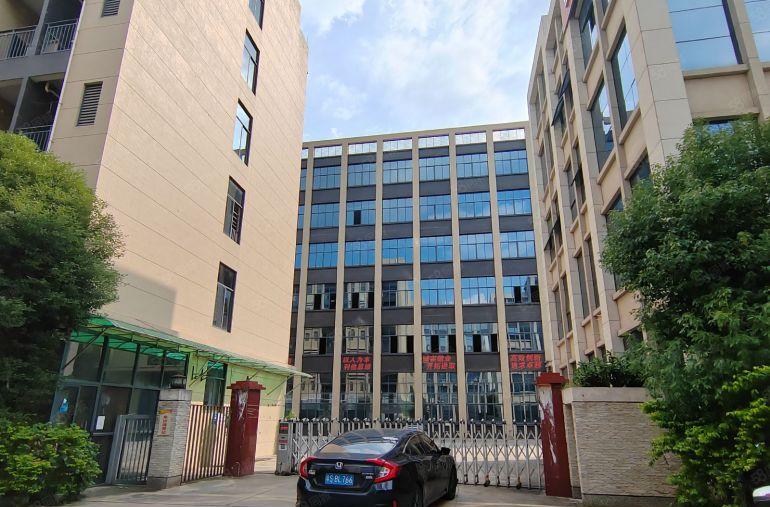 黄江原房东独院标准厂房出租有独立办公楼和人才公寓，可以做仓库