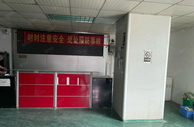 黄江镇临深三楼1500平现成装修低价出租好招工特价14元