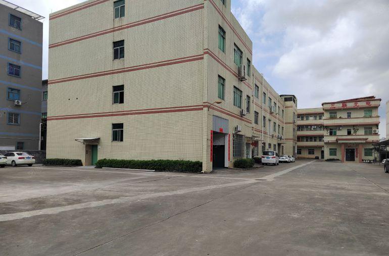 黄江镇高速出口附近 原房东独院6800平实际面积出租 带装修