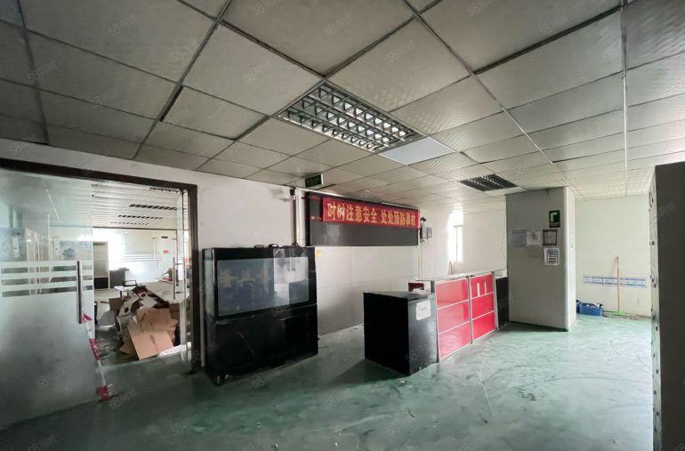 黄江镇临深三楼1500平现成装修低价出租好招工特价14元