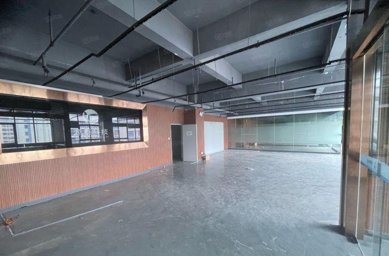 黄江镇临深楼上1150平现成办公室装修地坪漆吊顶吊机口