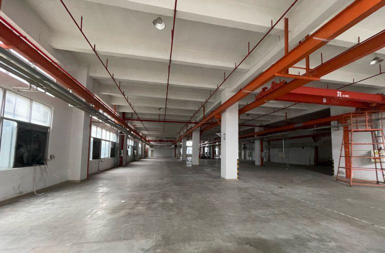 黄江镇临深一楼2700平三台航车非常适合注塑设备等底价租