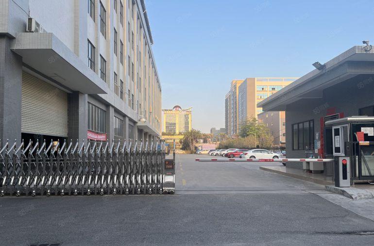 黄江新出原房东标准独院带红本三吨两部形象好空地大带现成办公室