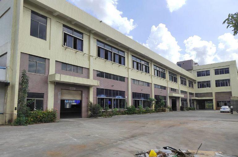 黄江梅塘靠近光明新出带牛角一楼3000平低价出租  7米高