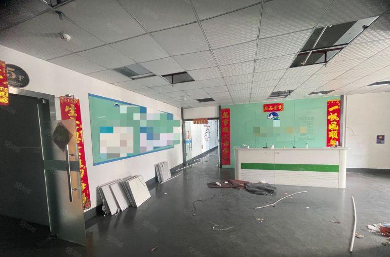 黄江镇临深单层2900平低价出租二台货梯工业用地之前做电池