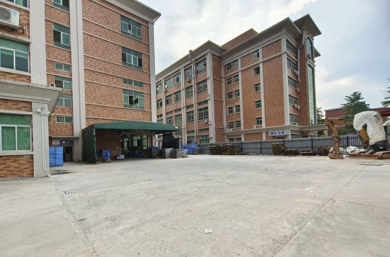 大朗黄江厂房出租高速口石厦标准厂房一楼4000平方出租7米高