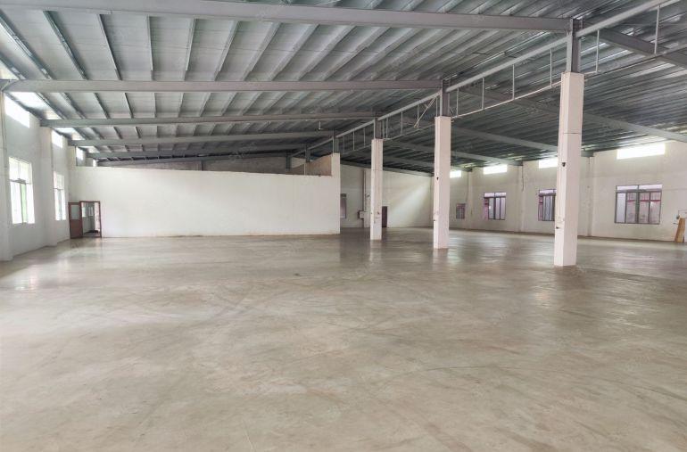 黄江镇原房东独院厂房出租超大空地全新地坪漆玻璃办公室。