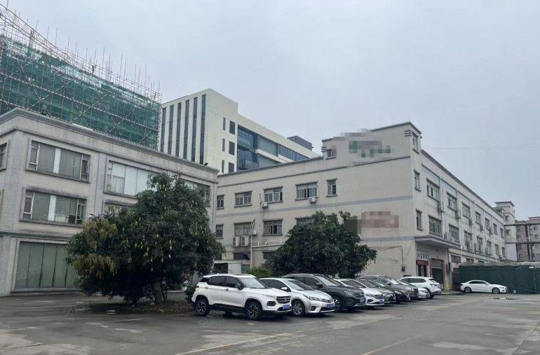 大岭山镇原房东靠松山湖厂房出租洁净车间可办环评精装修拎包生产