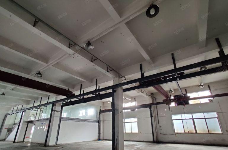 向东工业区新出一楼800平方带现成装修多部现成航车无需转让费