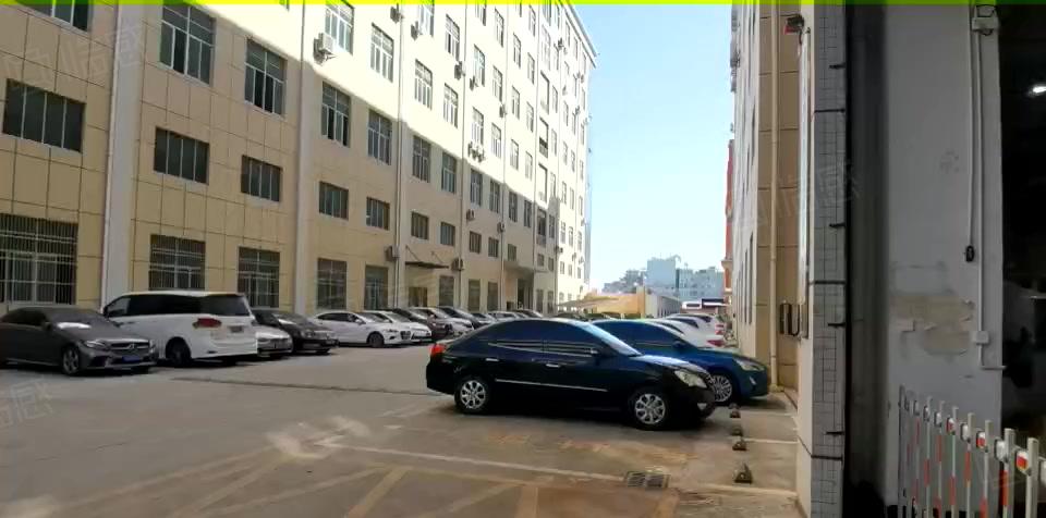 大岭山杨屋G107旁新出一楼2000平厂房出租现成装修带牛角