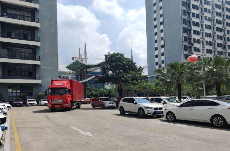 原房东零公摊8元出租东莞大岭山松山湖6千平一楼仓库厂房可分租