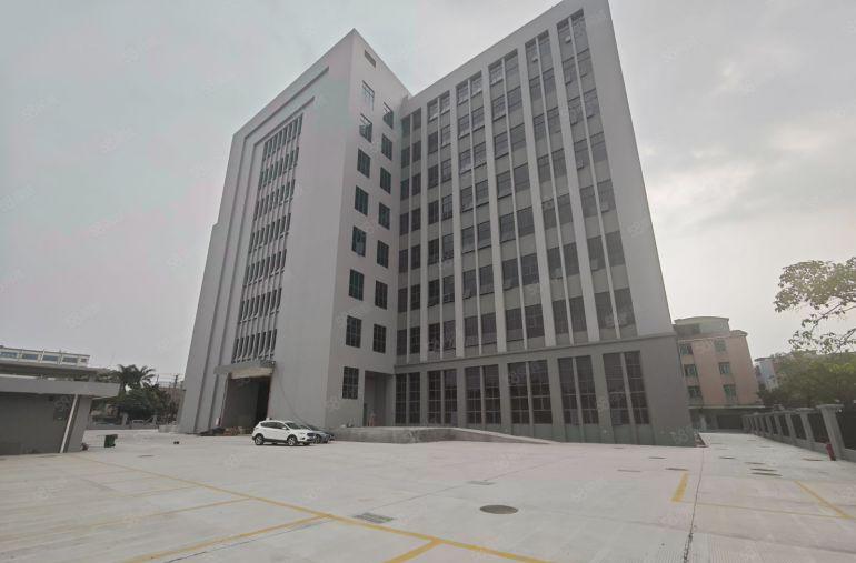 大岭山原房东独门独院26000平方，证件齐全，全新厂房