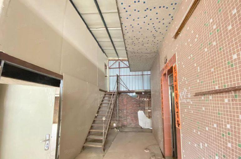 独门独院  大岭山出租原房东厂房600平  好近货车空地大