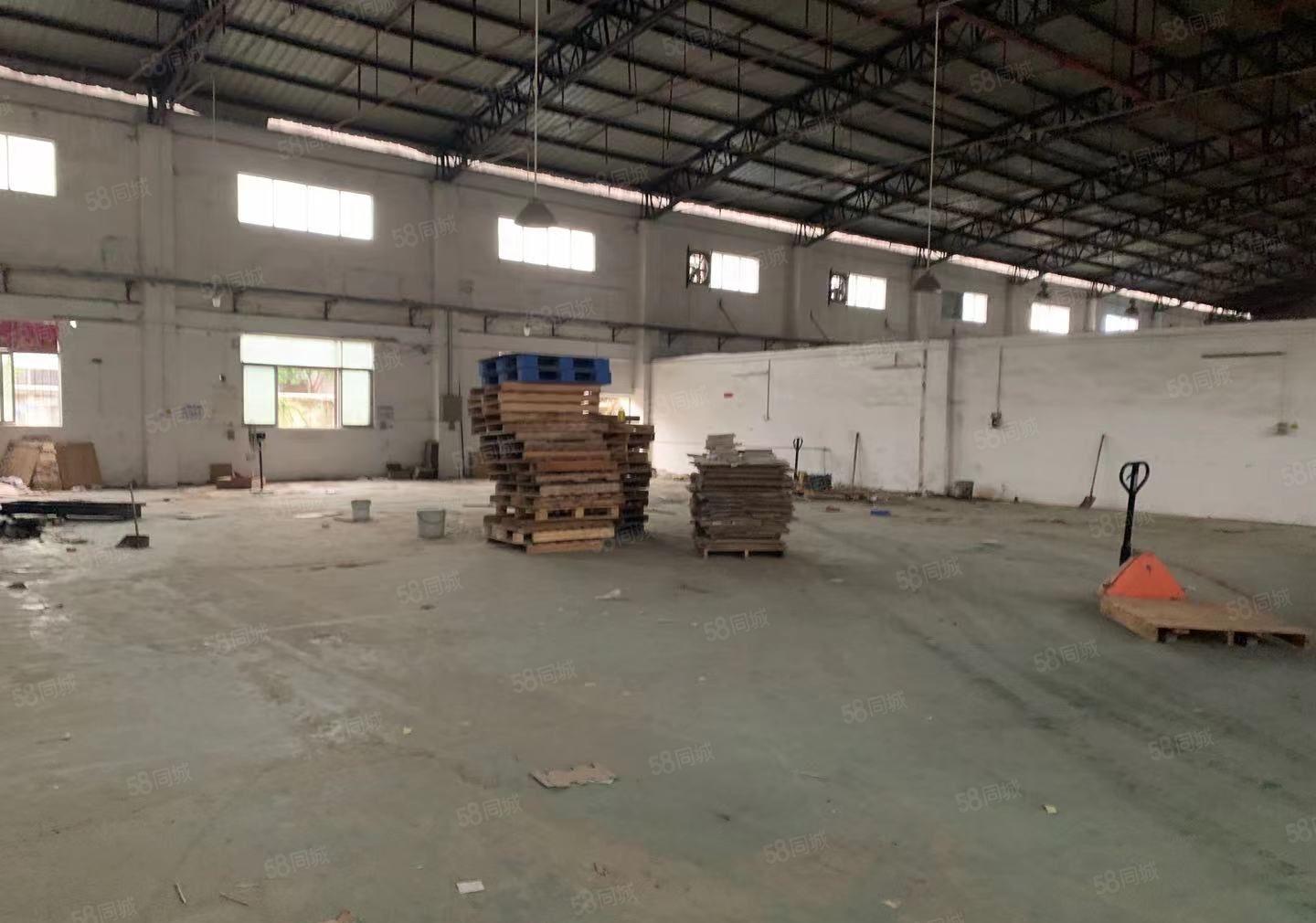 大岭山杨屋高速口附近，原房东独院厂房出租，1000平，高7米