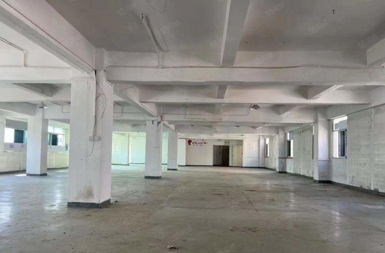 大岭山向东靠龙大高速附近，楼上小面积厂房出租 免租期长超低价