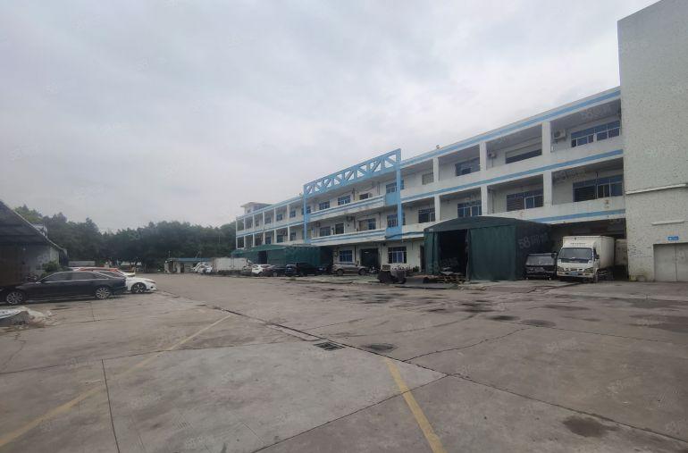 小面积！精装修大岭山靠深圳楼上600平标准厂房出租