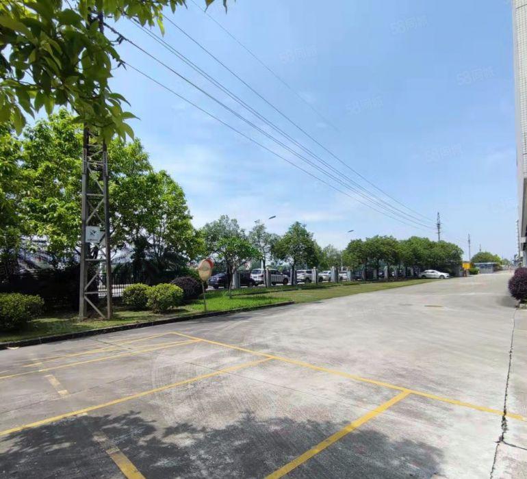 大岭山工业区花园厂房分租楼2200平方，带现成水电和办公