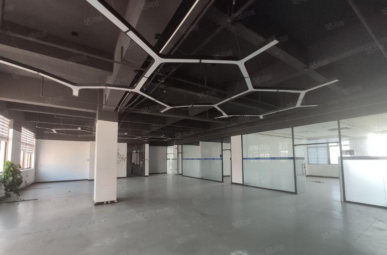 大岭山杨屋新空出三楼整层3000平带装修工业厂房出租