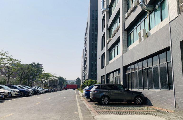 大岭山107国道2000平带航车 滴水7米  红本厂房出租