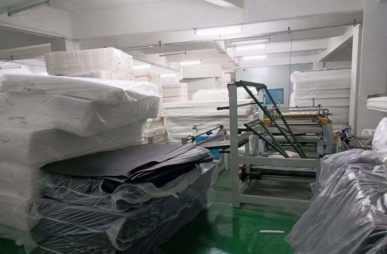 大岭山高速口附近 全新地坪漆精装修 超低价仓库厂房出租