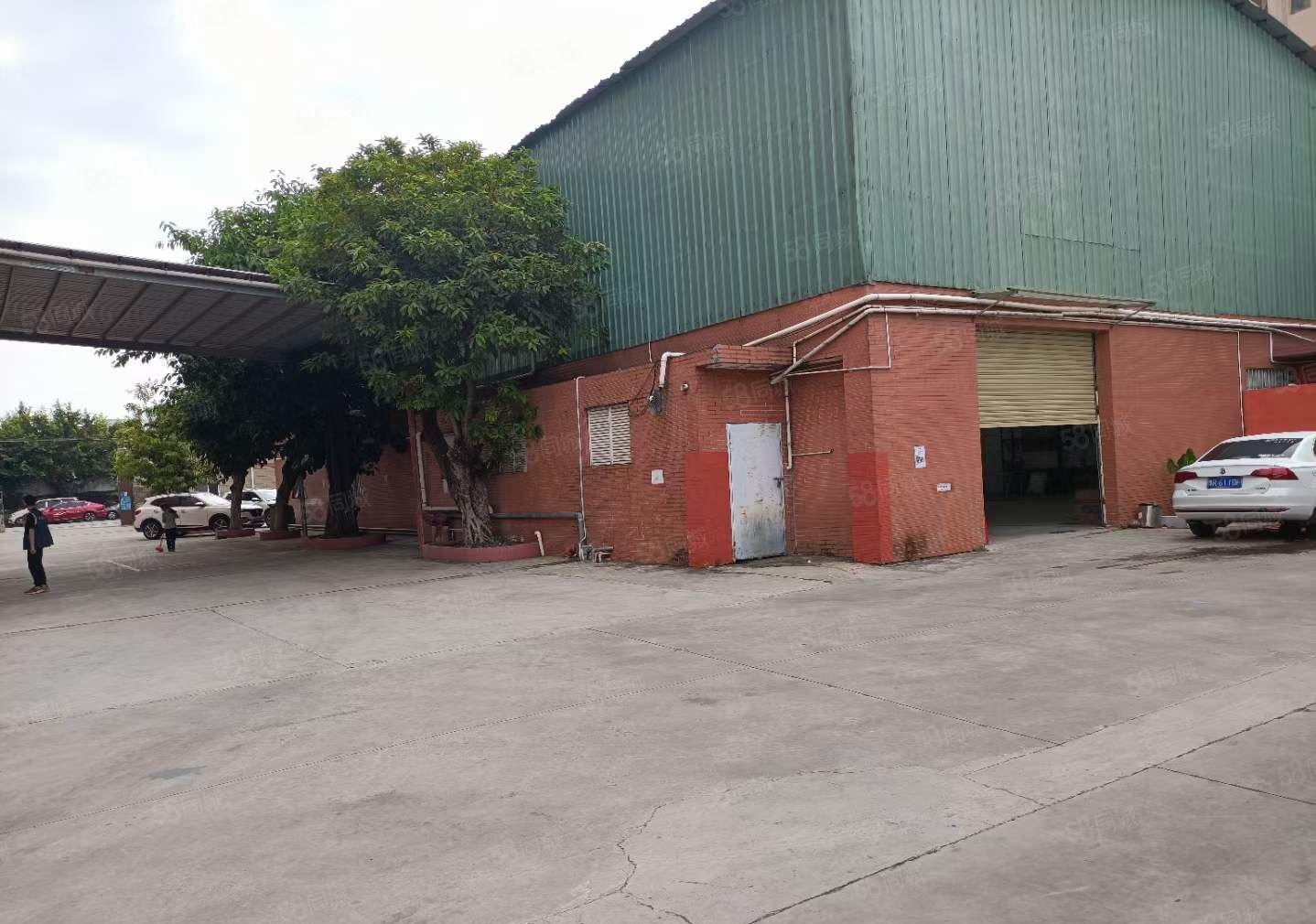 大岭山石大路边上新出厂房850平方.高度9米.中间无柱子。