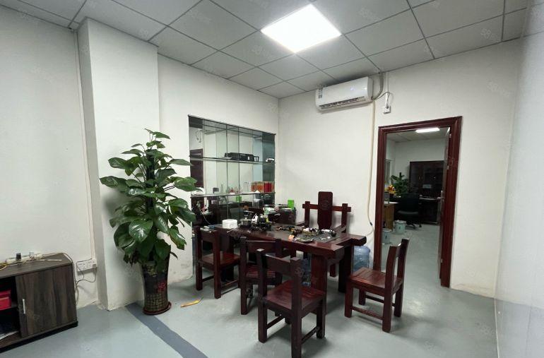 大岭山镇杨屋楼上700平无尘车间水电办公室装修拎包生产