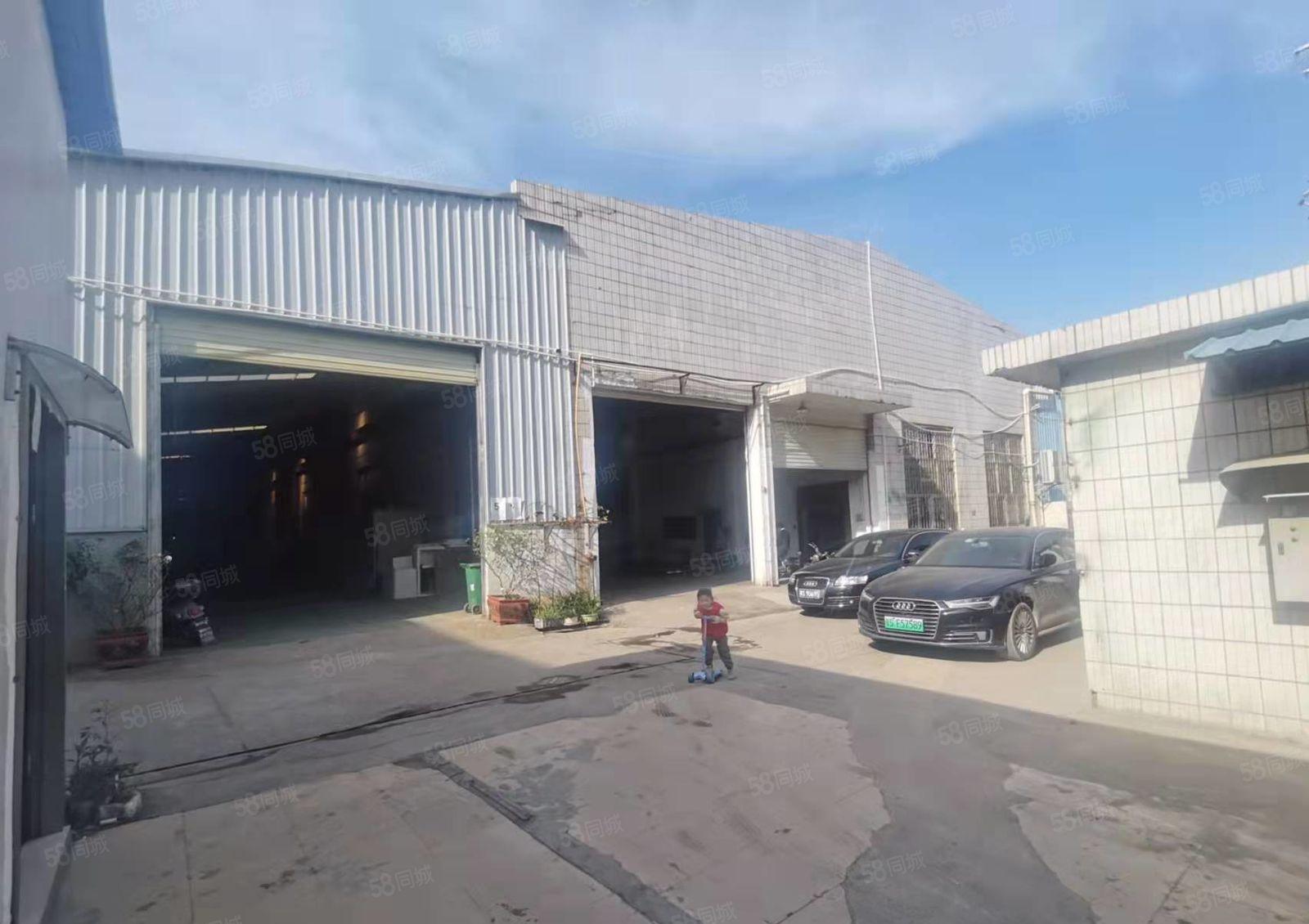 大岭山高速口原房东独院厂房出租，1700平，滴水8米，带行车