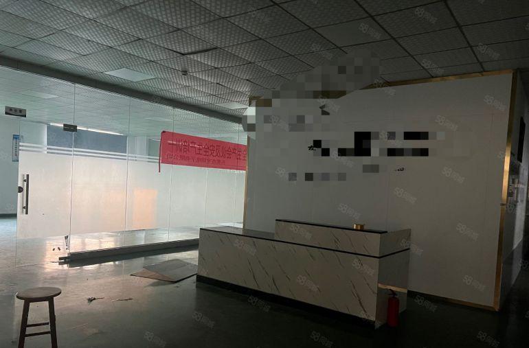 大岭山镇金桔村楼上2200平精装修 石大路边上 好招工