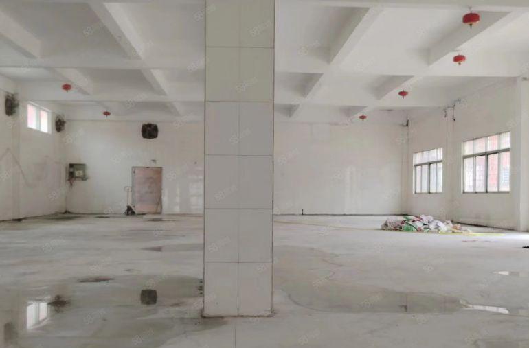 大岭山杨屋原房东两层经典小独院带豪华装修，水电齐全，超大空地